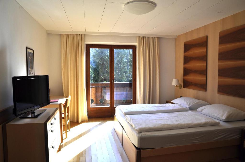 Hotel Pine Tires Pokoj fotografie